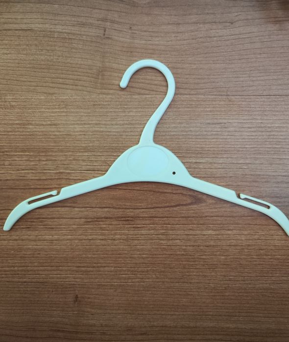 Conjunto de 10 cabides para roupa de bebé