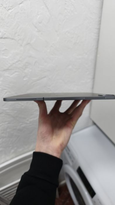 Apple iPad Pro 12.9″ (4-е поколение) LTE