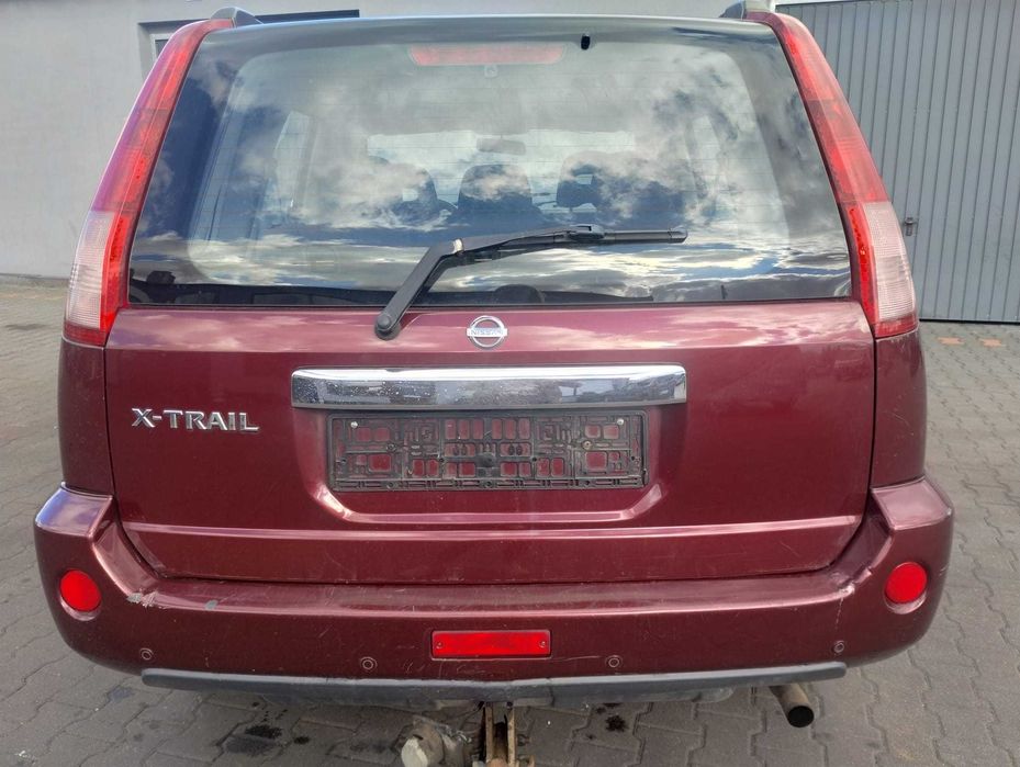 klapa tył tylna szyba Nissan X-trail T30 lakier AX5, części