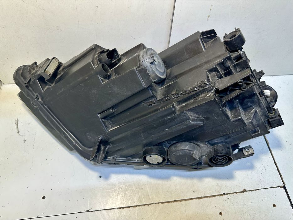 Правая фара Volkswagen Jetta mk7 Led USA 17A941036C