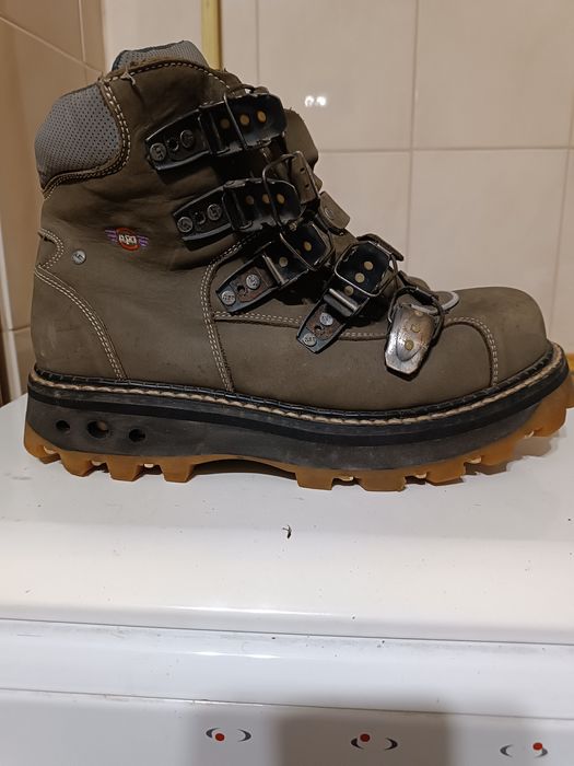 Взуття черевики чоловічі