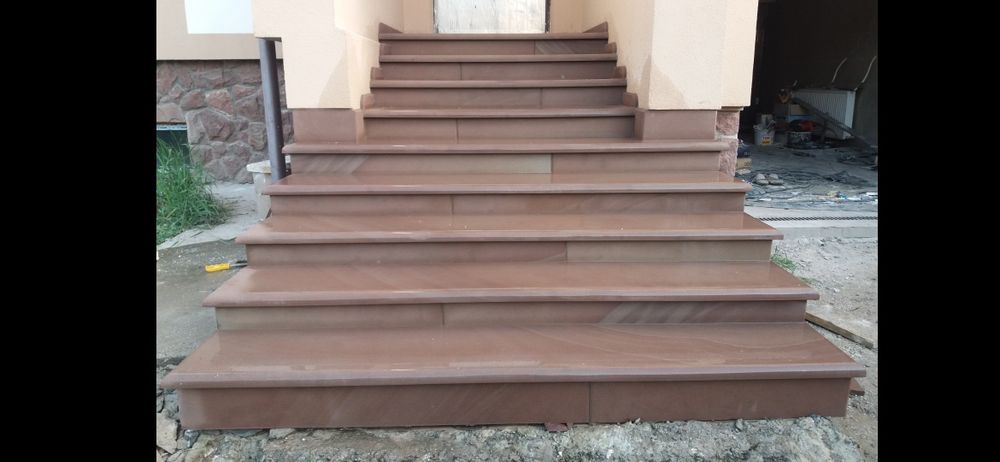 Сходи каміни забори