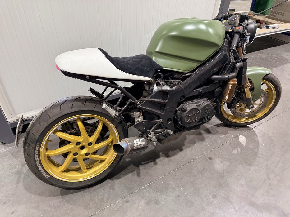 Cafe Race Honda VFR 750 RC36 - Troco por VESPA