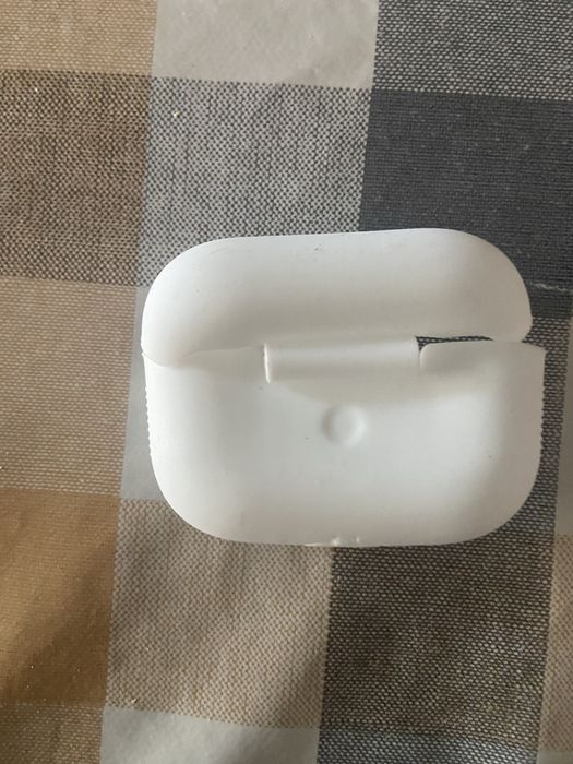 Capa fones AirPods Pro e por 3 e pro 2  cor branco