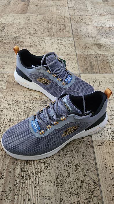 Кросівки Skechers 45 EUR