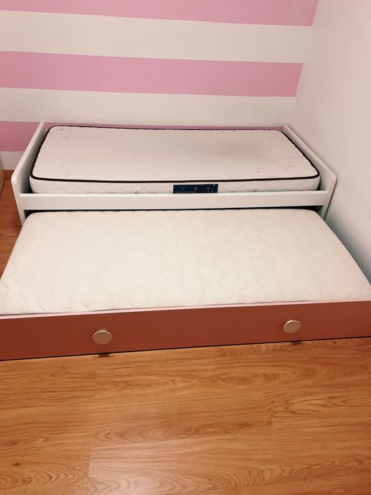 Cama Individual com Gavetão e Colchão – Muito Bom Estado