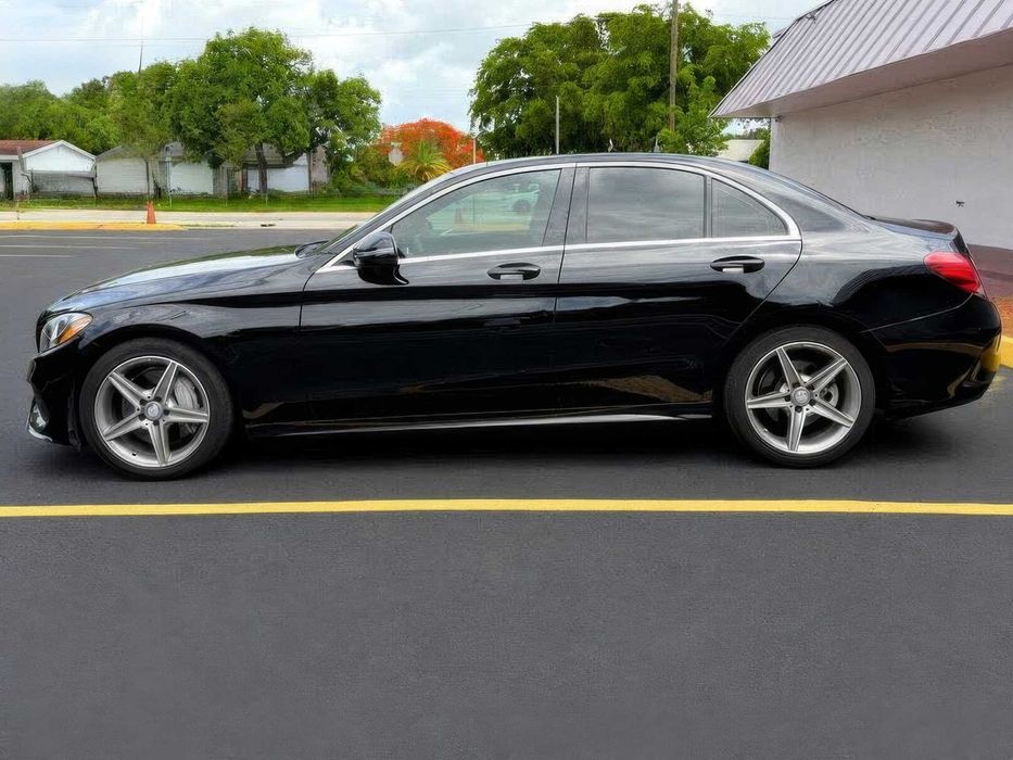 Mercedes-Benz C 300      2017