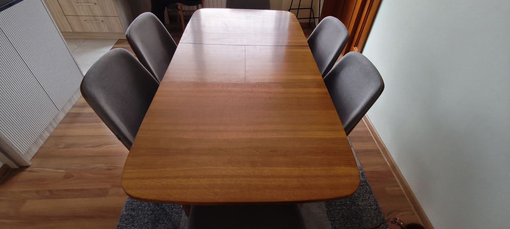 Stół rozkładany 1,64m(1,24m złożony)x0,83x0,72m