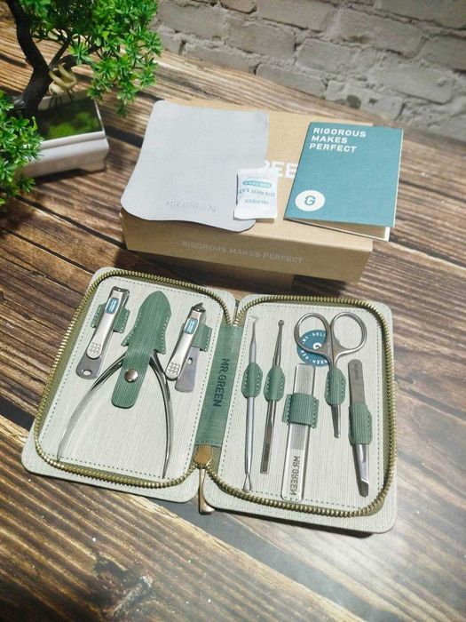 Манікюрний набір Mr. Green Mr-8888i набір для манікюру маникюрный