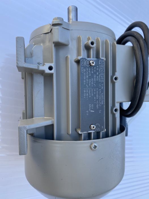 Motor com ventoinha