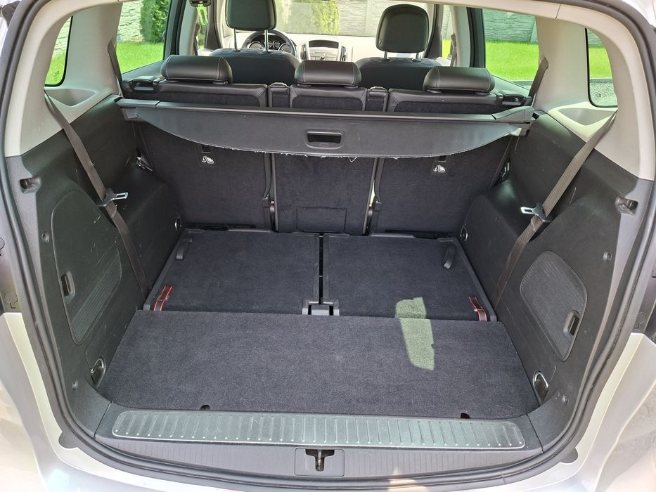 Opel Zafira C  Benzyna 1.4 Przebieg 98000 Km
