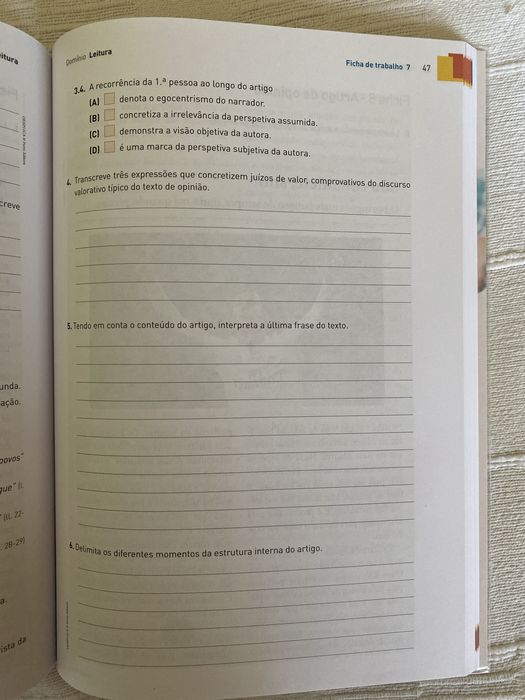 Caderno de Atividades e de Apoio ao Estudo - Português 11.° Ano