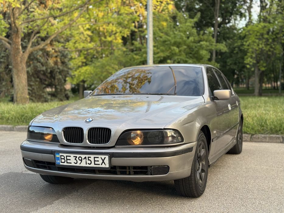 Продам BMW E39 528i