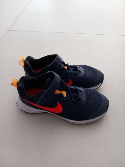 Novas Sapatilhas 33 NIKE