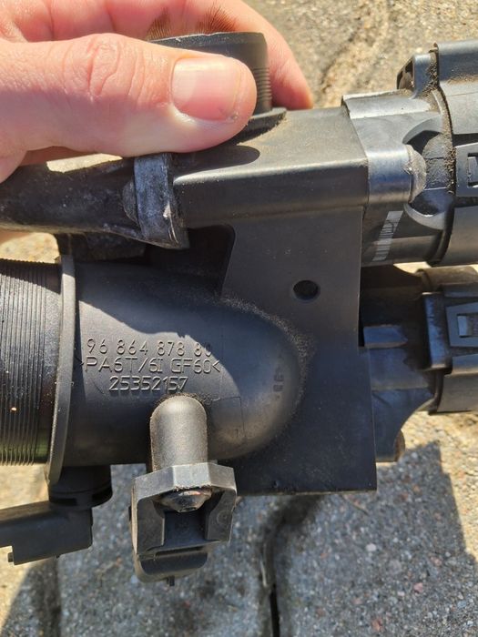 Przepustnice obejscia chlodnicy  ford 1.6 109km