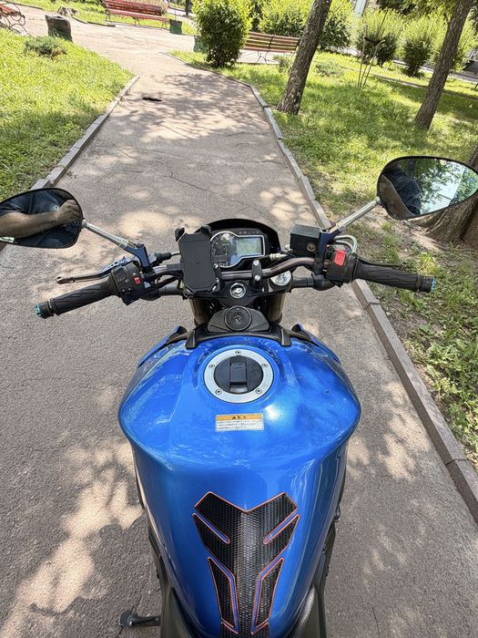 мотоцикл Suzuki gsr 750