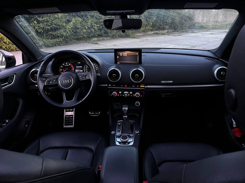 Audi A3  2020 року
