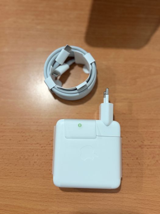 Apple MacBook Pro 2019
13.3" | Touch Bar