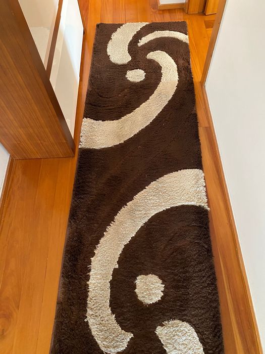 Passadeira decorativa tons castanho/bege – Muito conservada