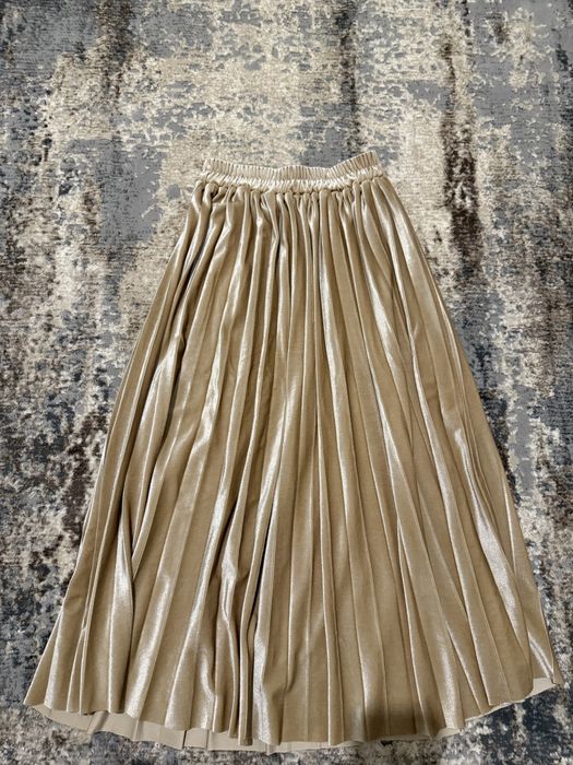 Оксамитова плісерована спідниця
