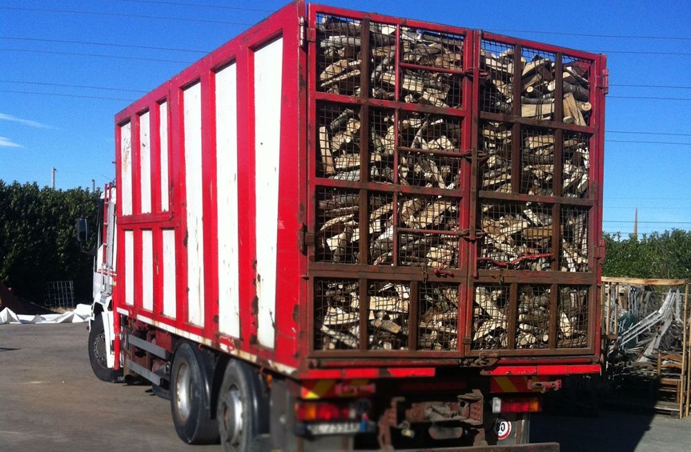 Дрова дуб колотий акація граб клен дрова з доствкою  дрова київська об