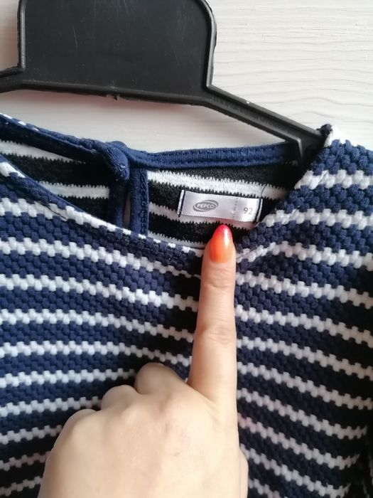 Sukienka dla dziewczynki. R.92