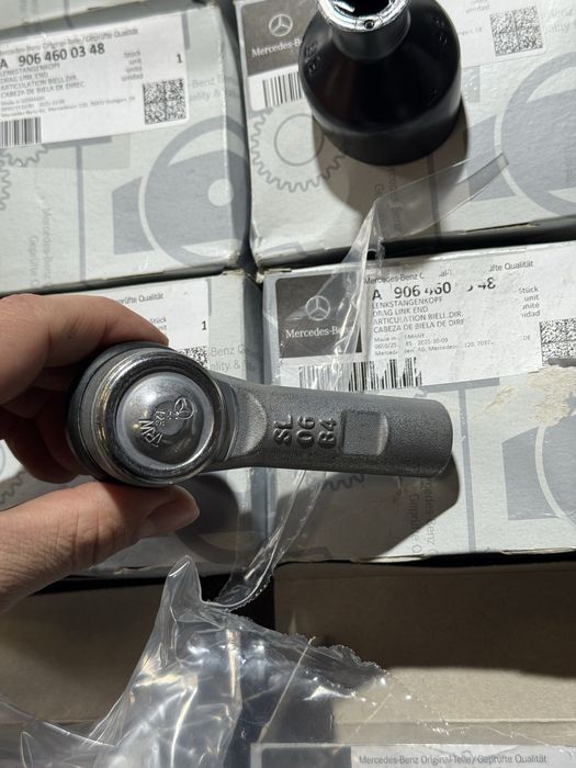 Наконечник накінечник  рульової рейки спрінтер Sprinter W906 W907