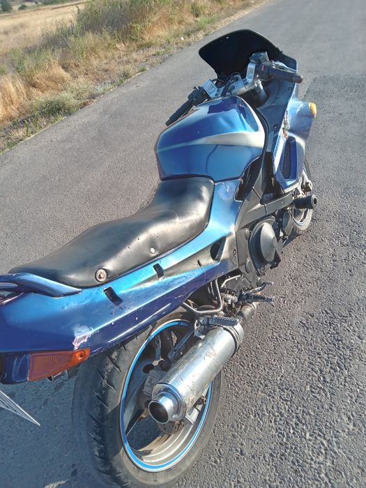 Продам kavasaki zzr400