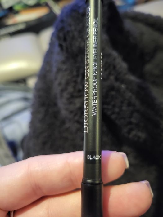 Dior wodoodporna czarna kredka z temperówką