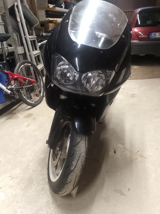 2 yamaha thanderace 1000 ,1 para peças