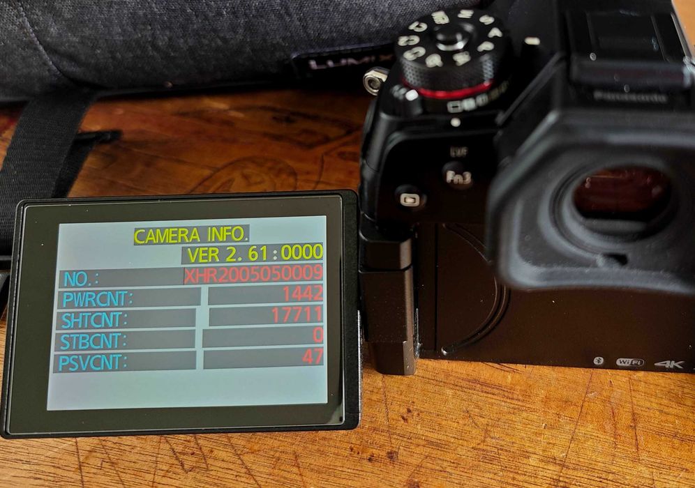 Panasonic Lumix DC-G9 + Sigma 60mm F2.8 Art + Bolsa