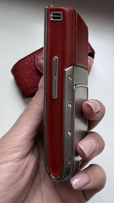 Vertu Ascent Red Leader / телефон і фірмовий чохол