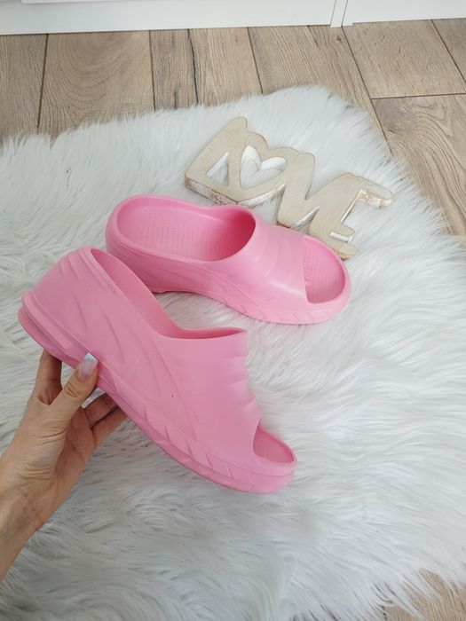 Klapki  barbie róż 37