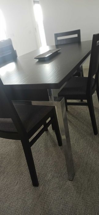 Mesa extensível + 4 cadeiras