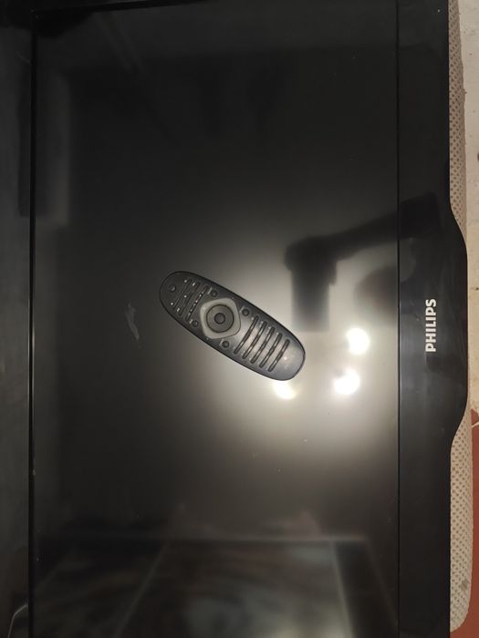 Телевизор Philips 32 дюйма б/у с пультом