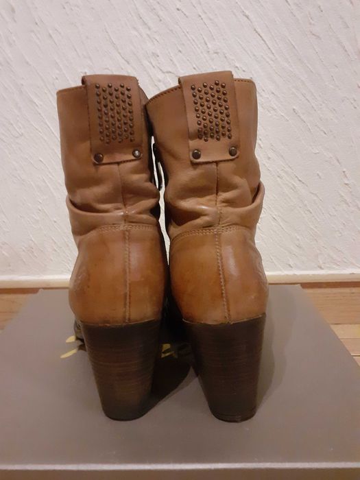 Botki ze skóry 39