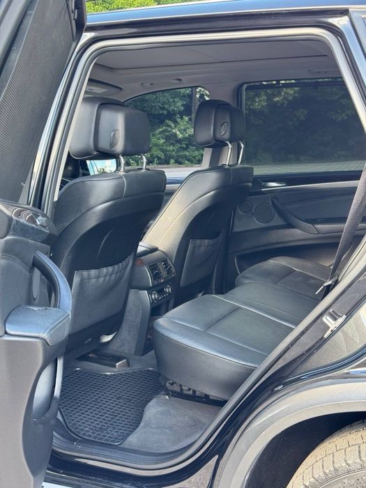 Авто BMW X5 2011