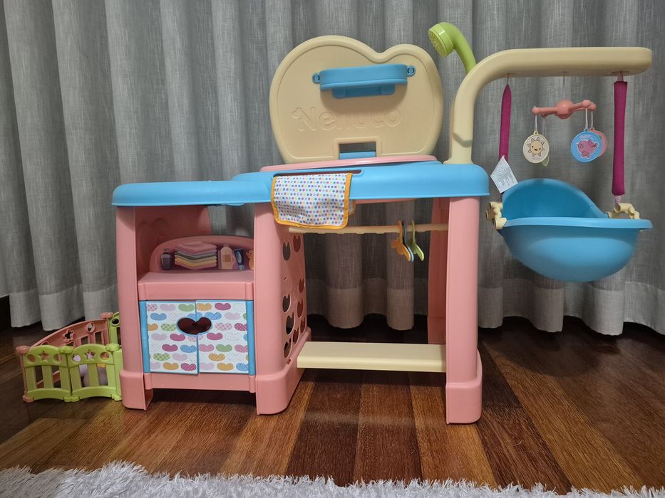 Nenuco  Caring Center - Trocador/Banheira/Refeição/Dormir