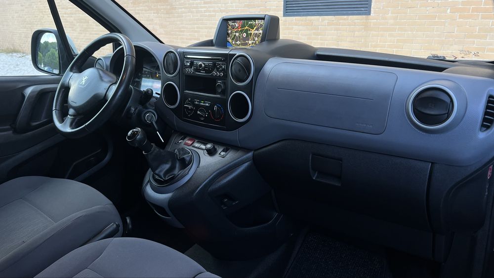 Peugeot Partner 1.6 hdi / 3 lugares (VENDIDA)