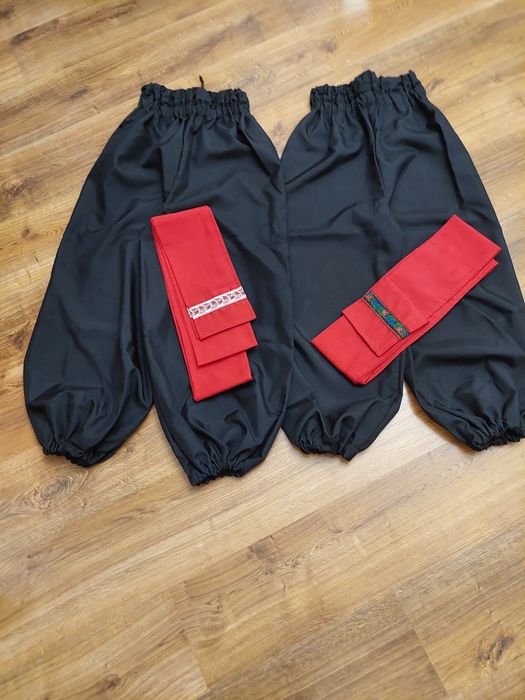 Форма/приладдя для бойового гопака