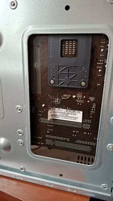 Продам монітор + системний блок на деталі