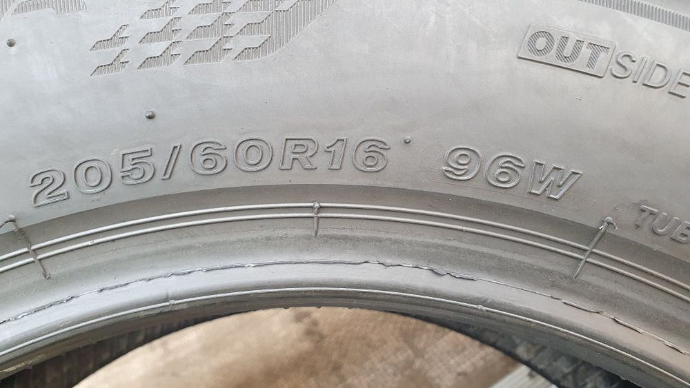 205/60 R16  4шт Bridgestone (Бриджестон) Авторезина, шини.
