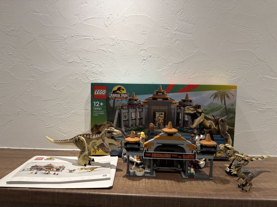 LEGO 76961 Klocki JURASSIC WORLD Centrum dla odwiedzających Atak Tyranozaura i Raptora Oryginal