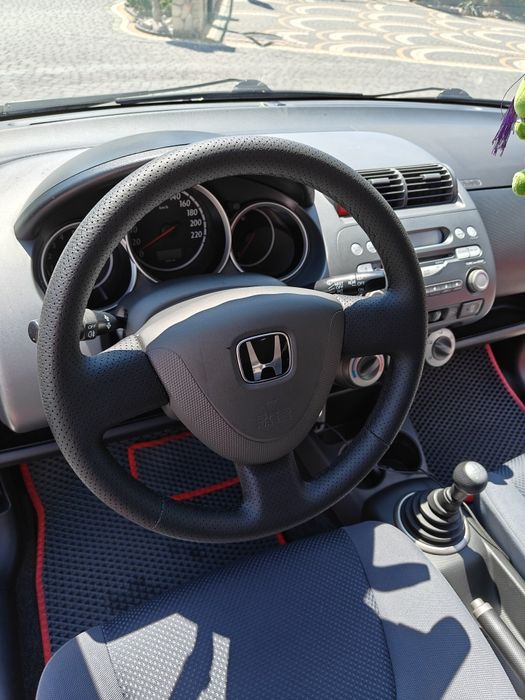 Honda Jazz 2007  .