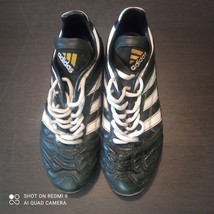 Buty piłkarskie adidas