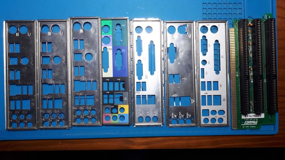 Componentes Informática, memórias, etc.64738831896963121