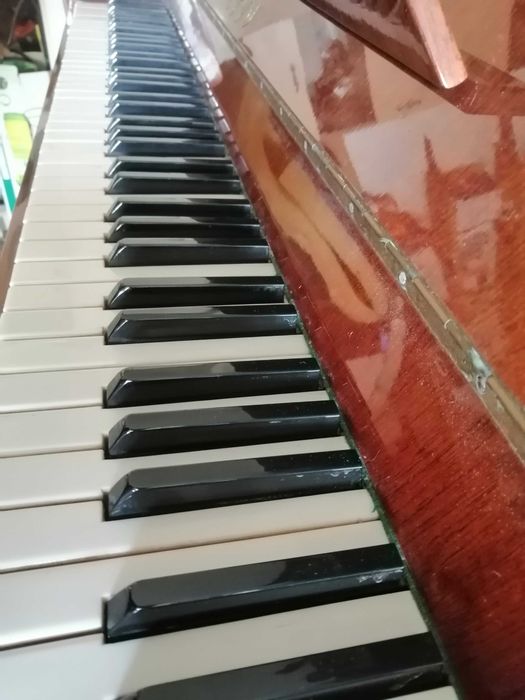 Sprzedam Pilnie Pianino Etyde