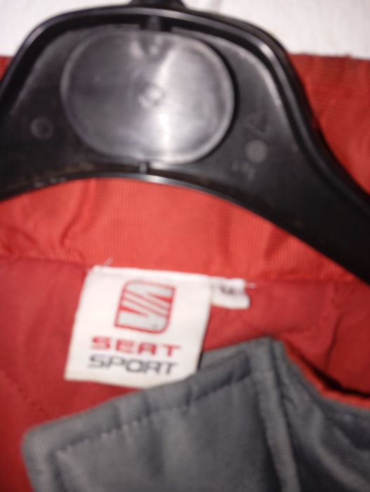 Casaco SEAT Sport oficial em bom estado.