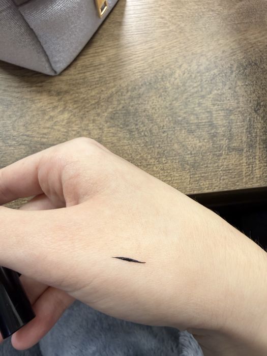 Оригінальна та абсолютно нова підводка для очей YVES SAINT LAURENT