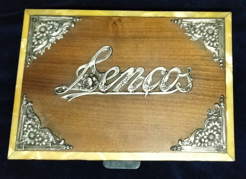 Vintage Box in Wood/Silver/Nacre "Handkerchiefs"